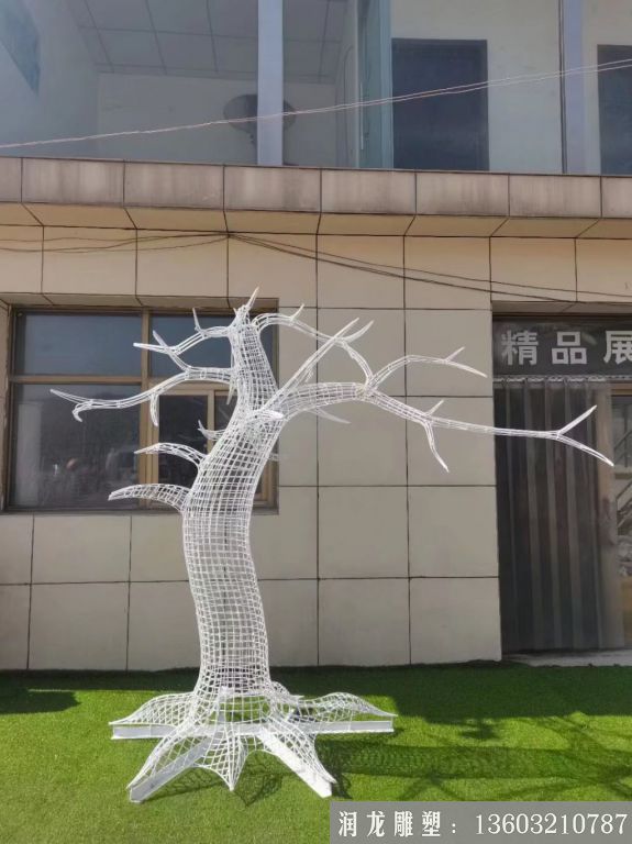 不锈钢镂空树雕塑1